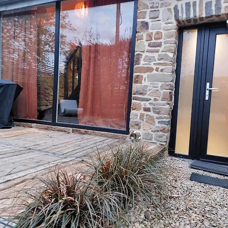 בית נופש Charming Cosy House In Ohey, Perfect For 2 People